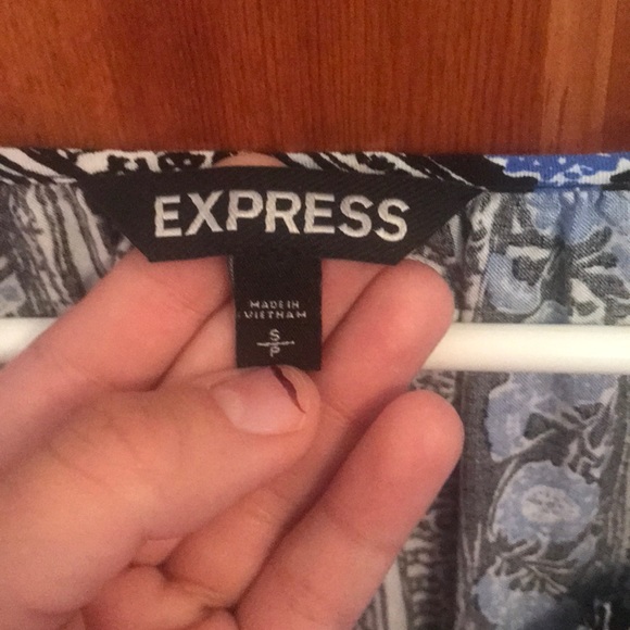 Express Dress - Picture 2 of 3